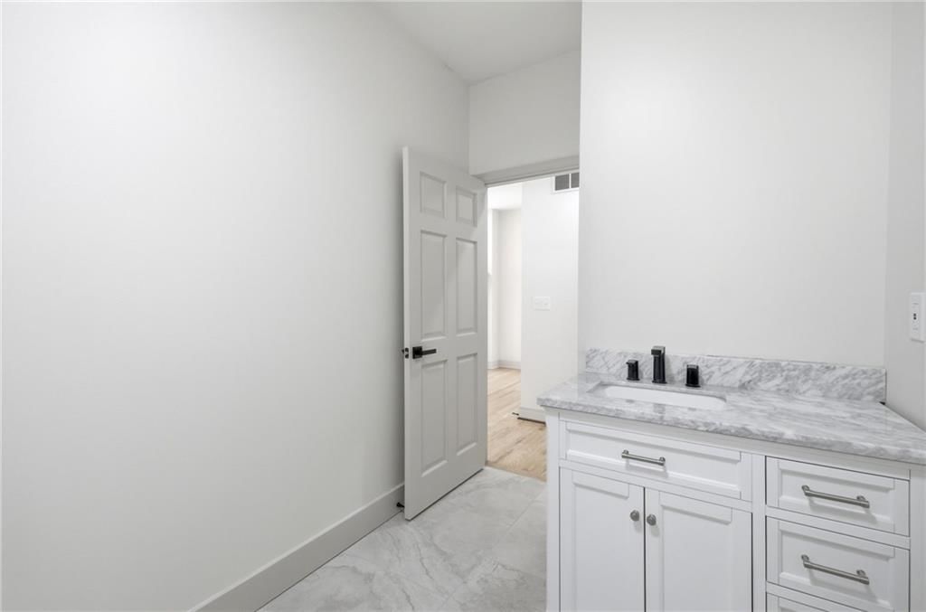2404 SW Wintergreen Court — photo 50