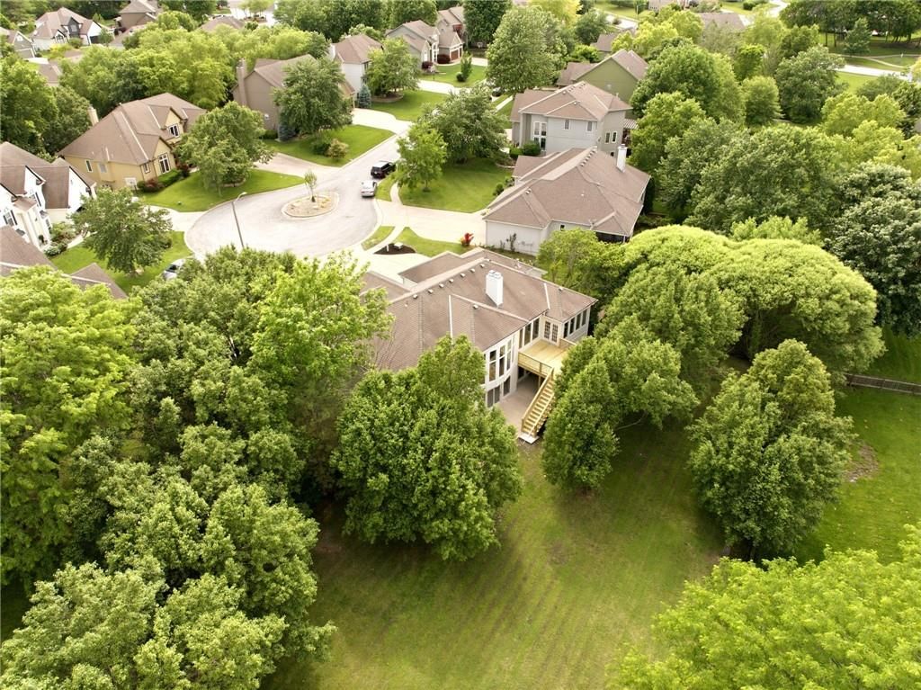 2404 SW Wintergreen Court — photo 79