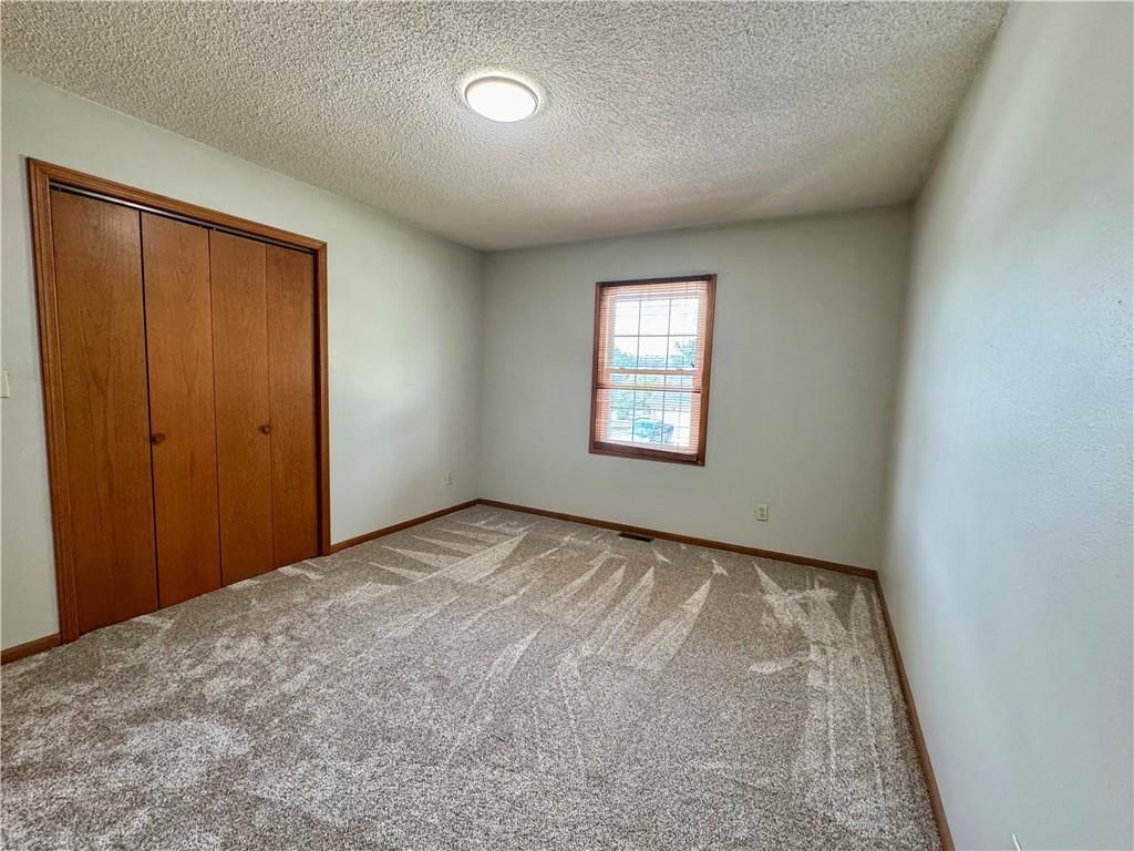 614 W Torrance Street — photo 12