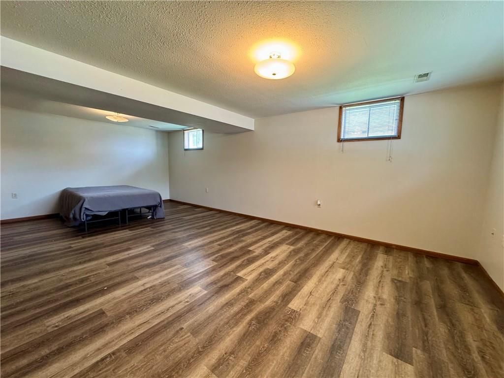 614 W Torrance Street — photo 17