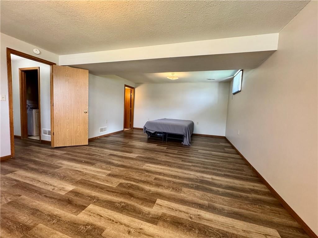 614 W Torrance Street — photo 18