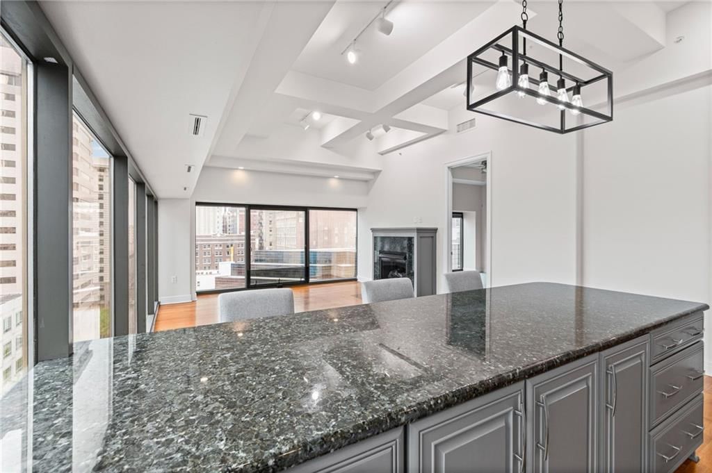 1101 Walnut Street — photo 15