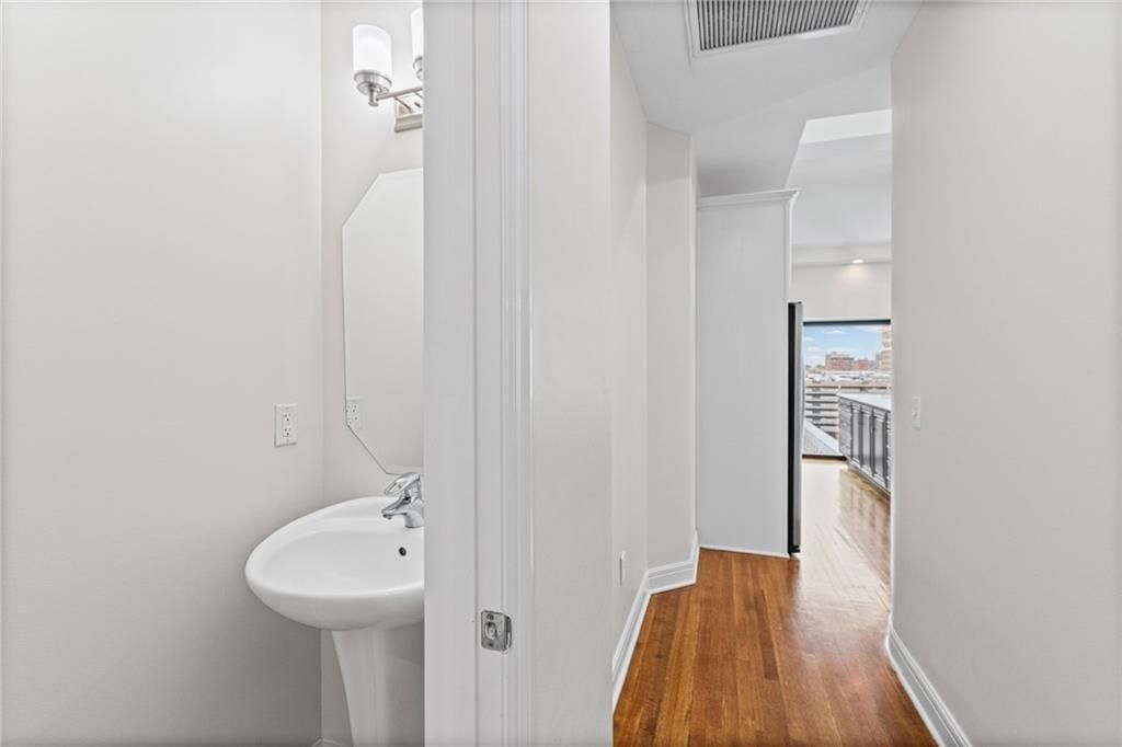 1101 Walnut Street — photo 23