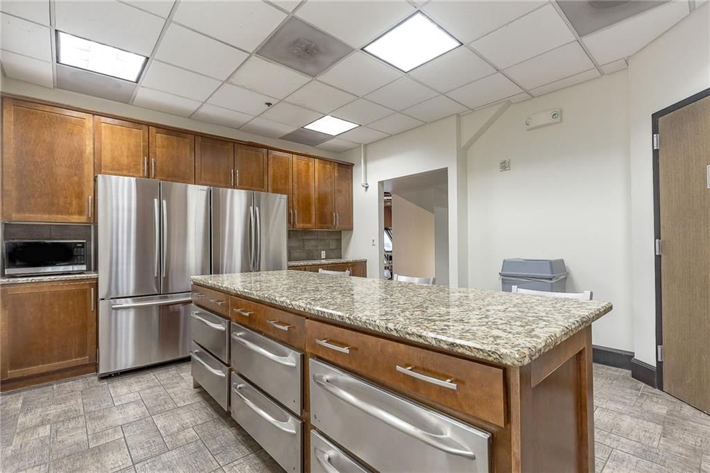 1101 Walnut Street — photo 46