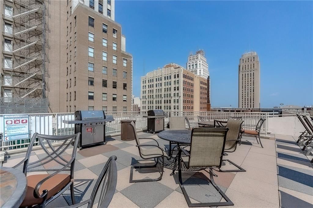 1101 Walnut Street — photo 64