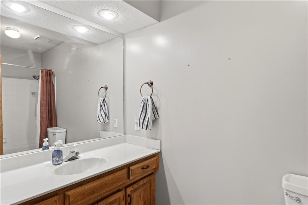 8013 N Lydia Avenue — photo 17