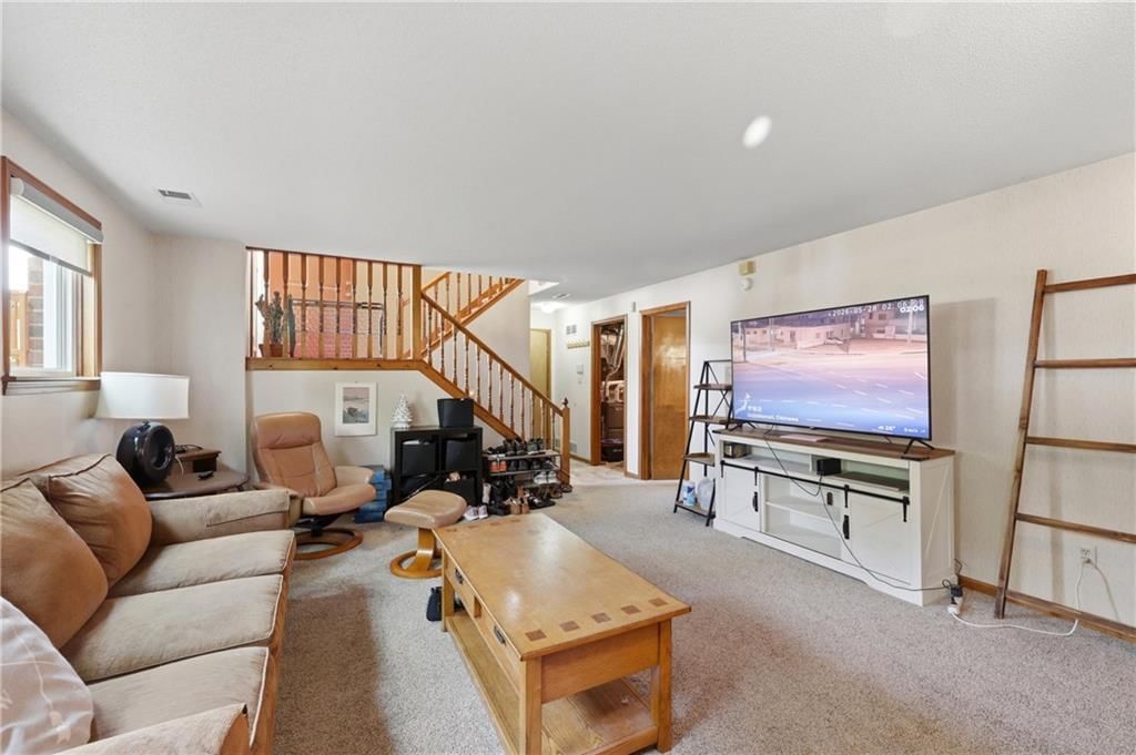 8013 N Lydia Avenue — photo 19