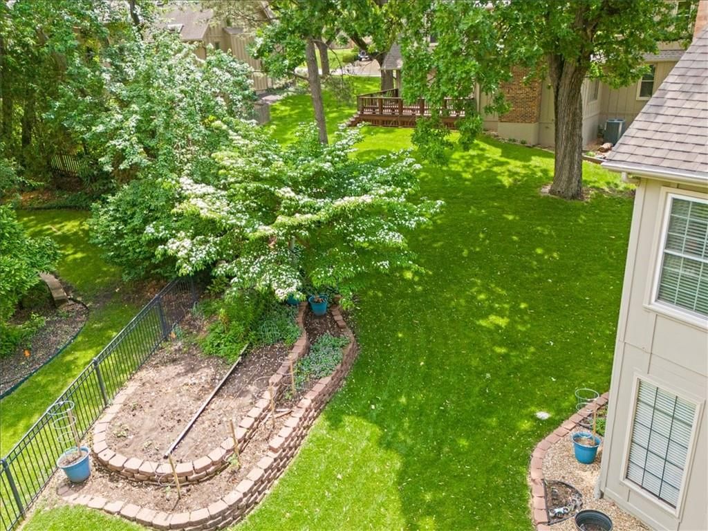 8315 Richards Road — photo 31