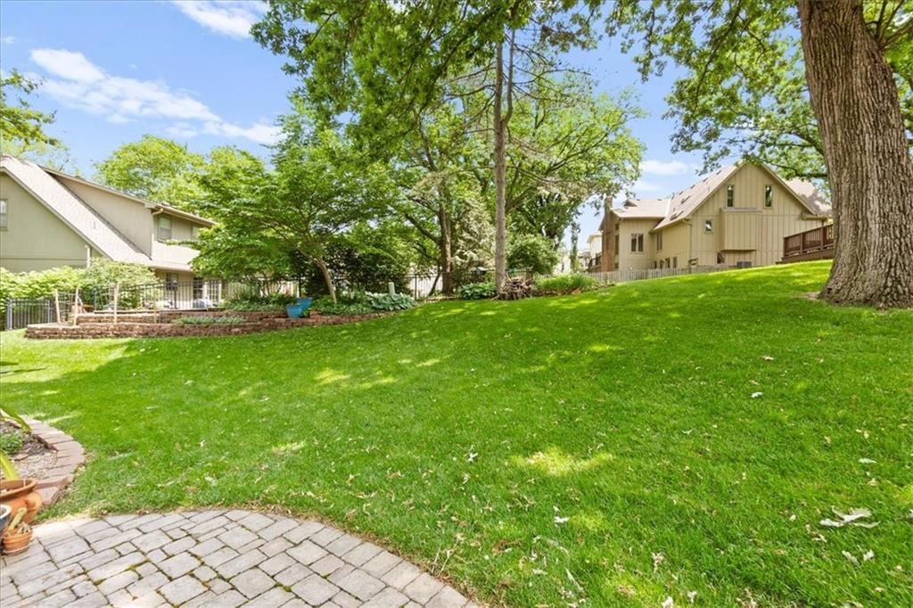 8315 Richards Road — photo 33