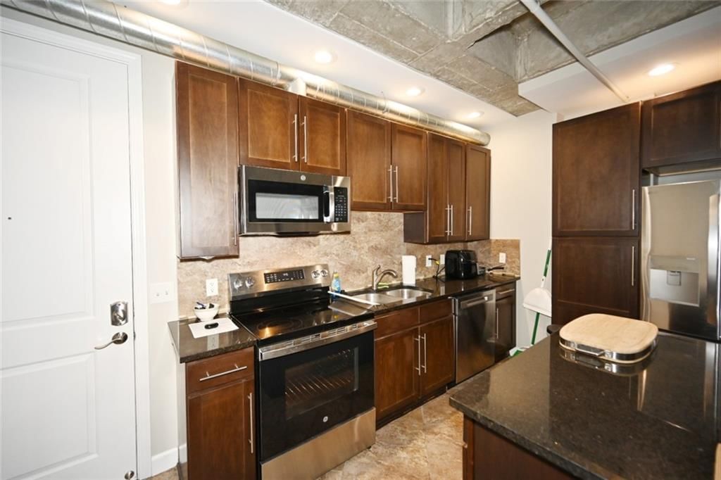 2940 BALTIMORE Avenue — photo 5
