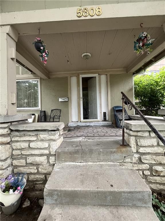 5808 Garfield Avenue — photo 2