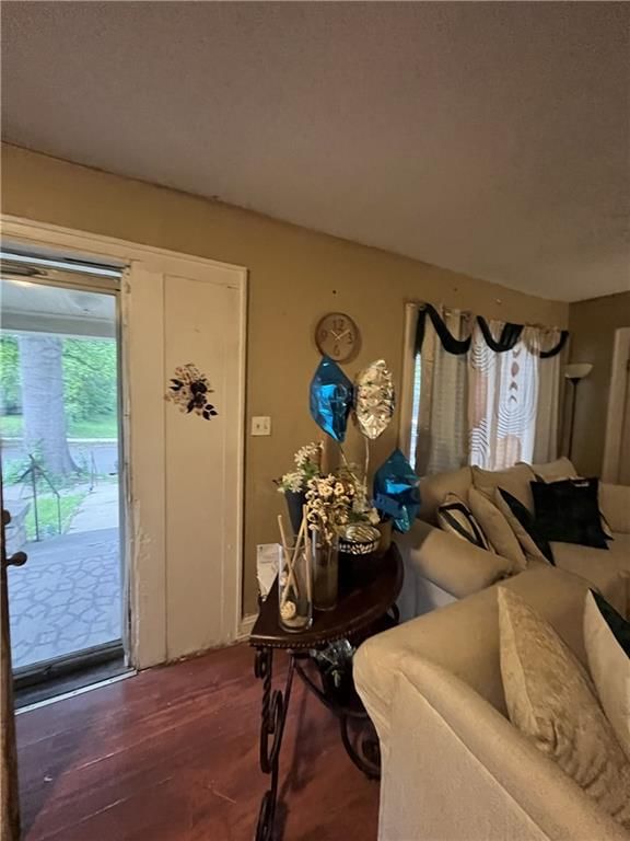 5808 Garfield Avenue — photo 10