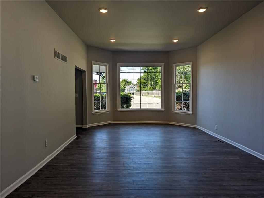 308 E Market Street — photo 2
