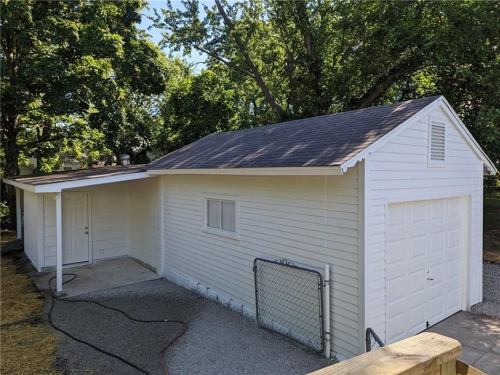 308 E Market Street — photo 16