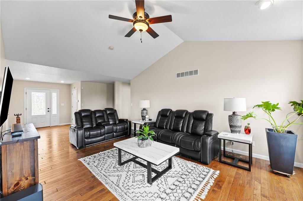 205 Aquila Drive — photo 8
