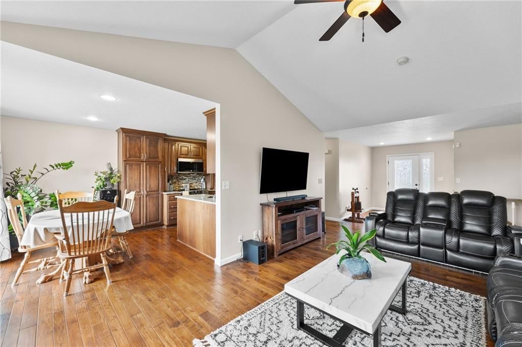 205 Aquila Drive — photo 9