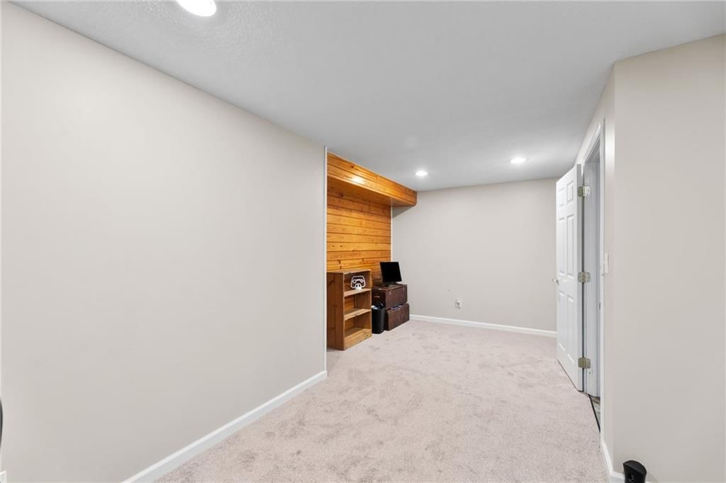 205 Aquila Drive — photo 37