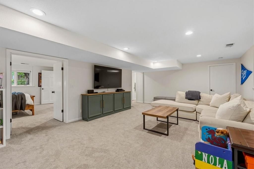 12209 Wenonga Road — photo 42