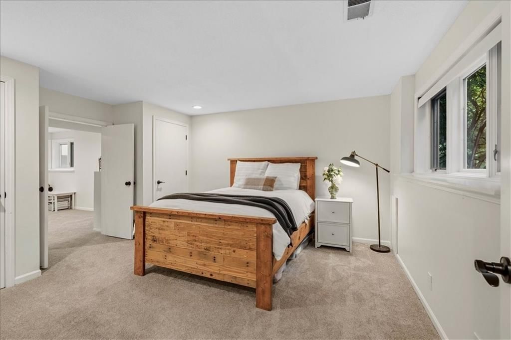 12209 Wenonga Road — photo 43