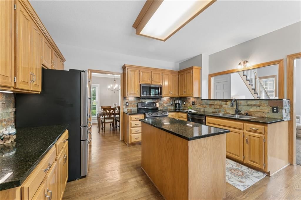 1206 SW Misty Creek Street — photo 14