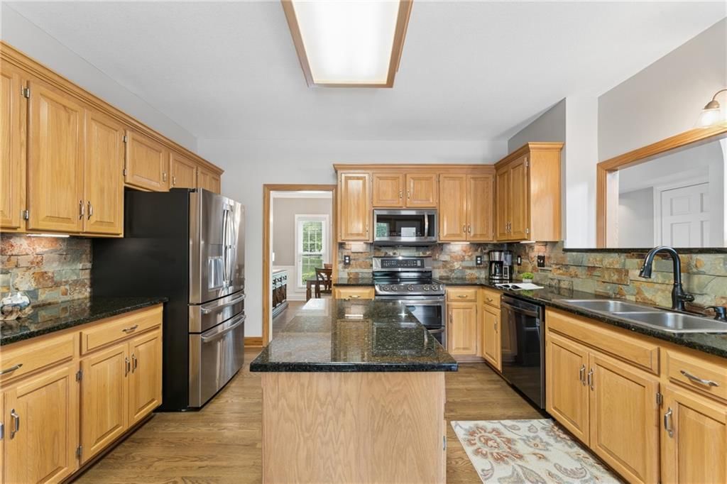 1206 SW Misty Creek Street — photo 16