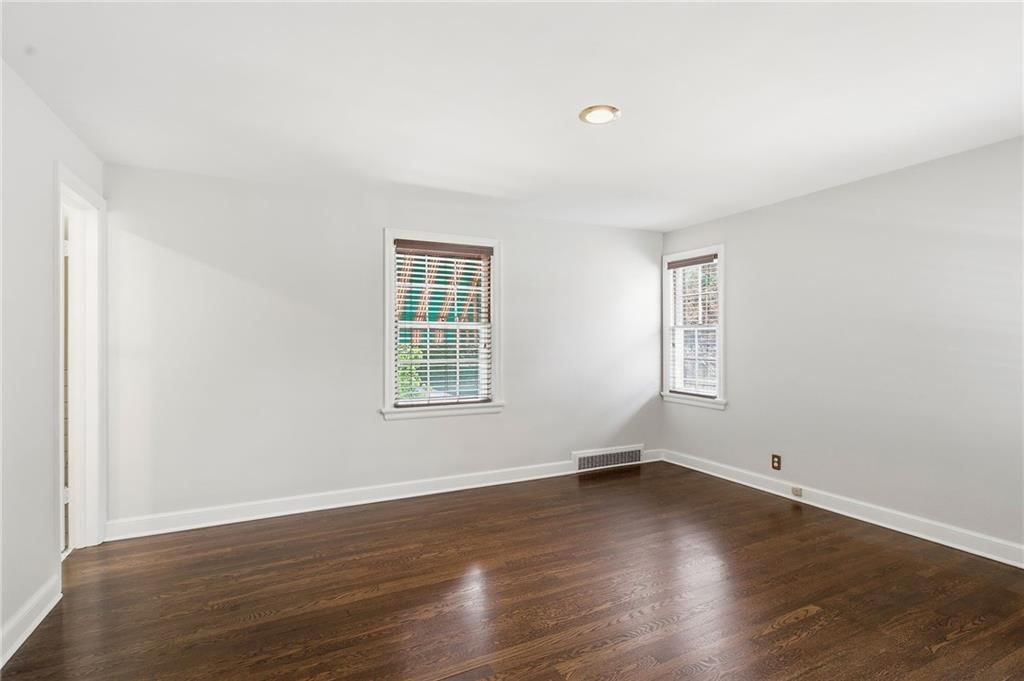 804 Romany Road — photo 23