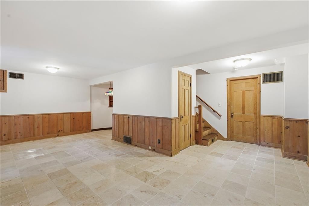804 Romany Road — photo 42