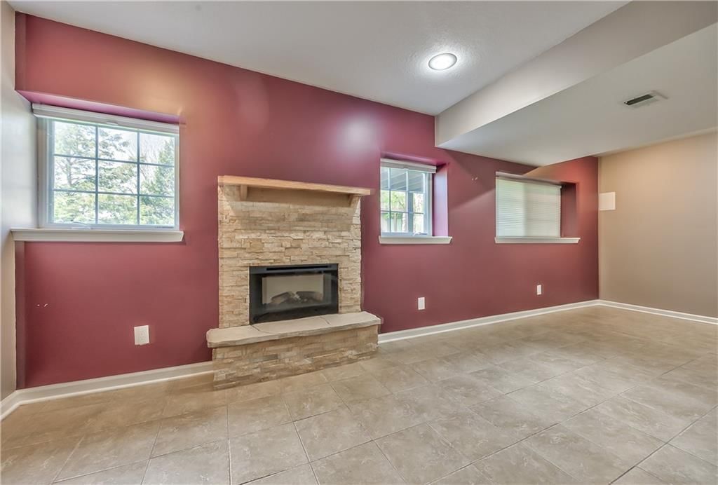 16164 Linden Street — photo 17