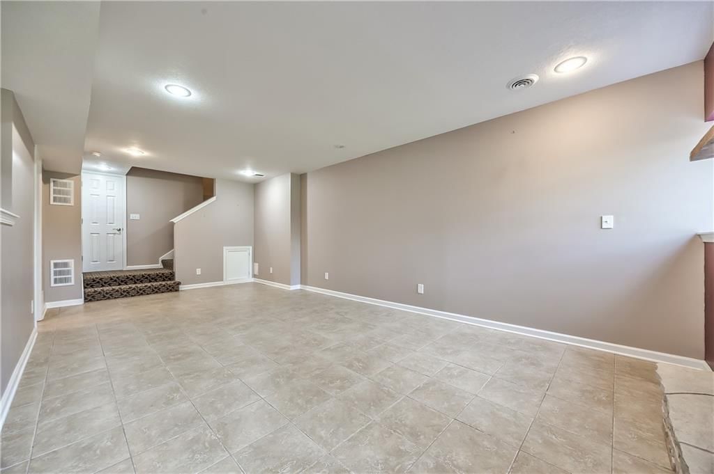 16164 Linden Street — photo 20