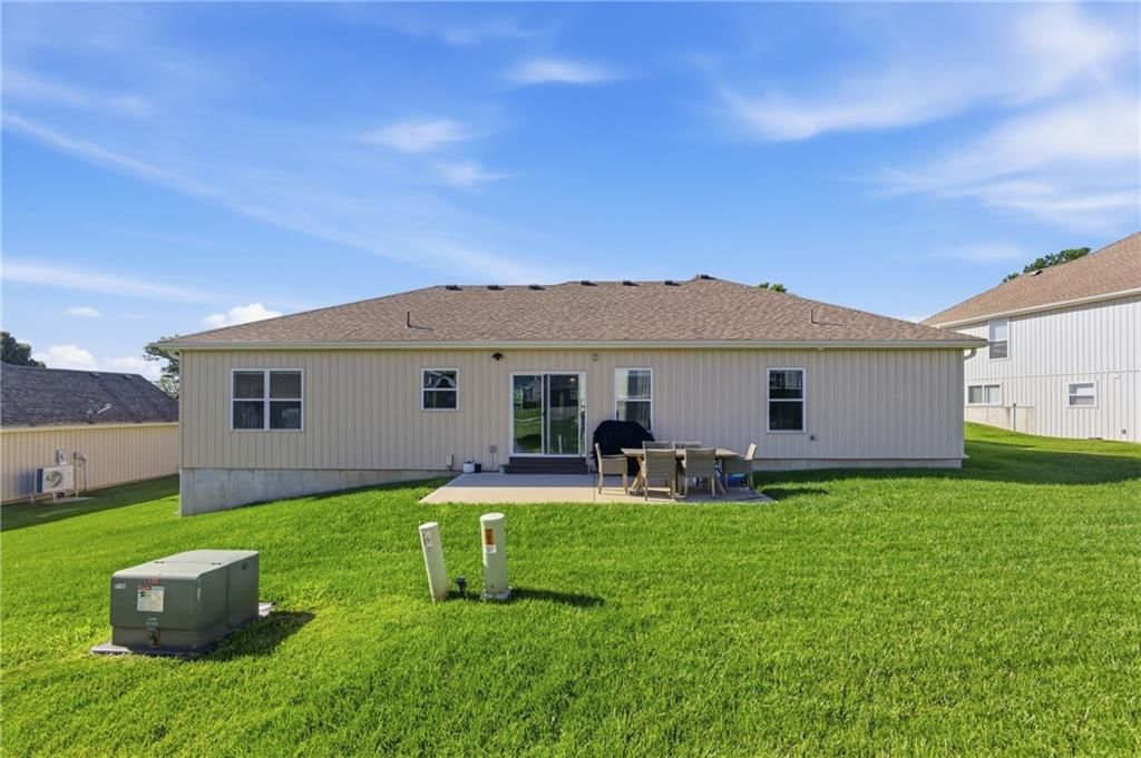 312 Prairie Rose Circle — photo 35