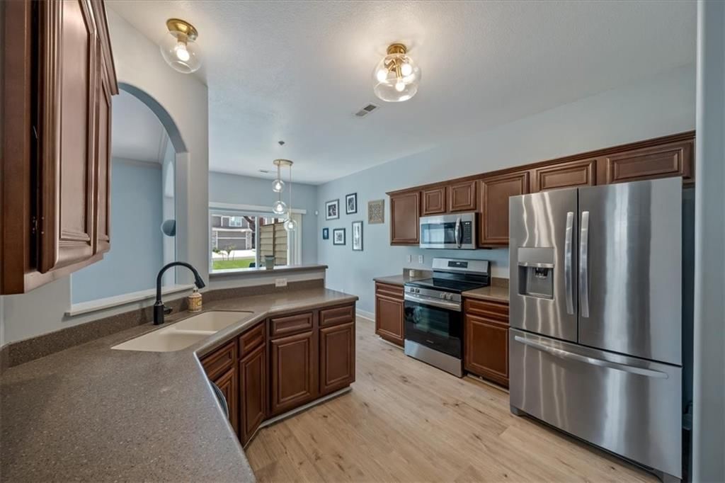 23403 W 89th Terrace — photo 9