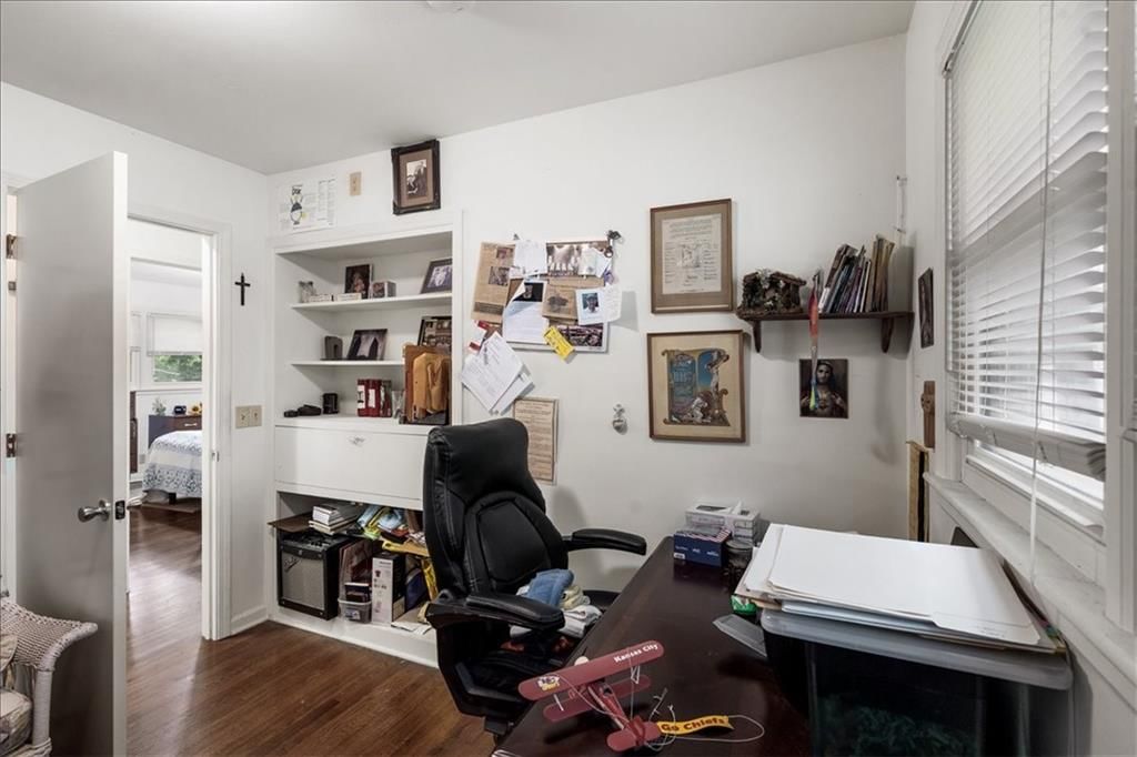 4910 N Spruce Avenue — photo 18