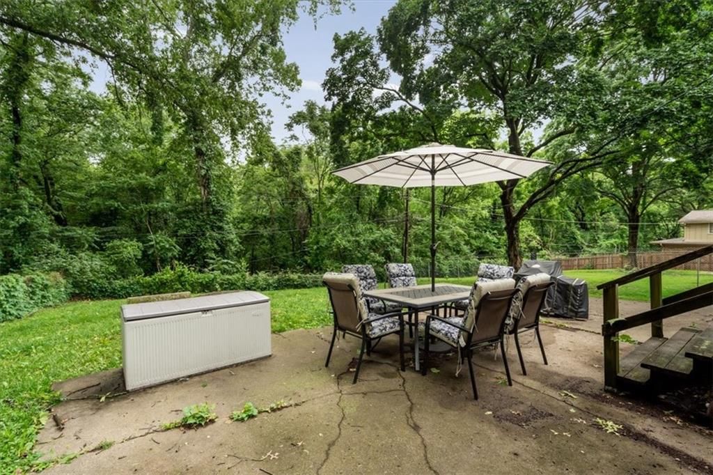 4910 N Spruce Avenue — photo 24