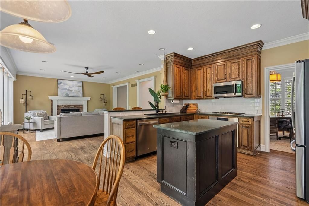 12463 Rosehill Street — photo 11