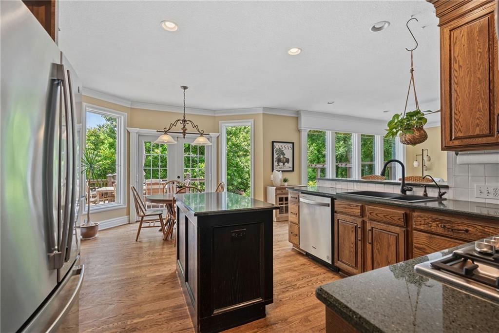 12463 Rosehill Street — photo 12