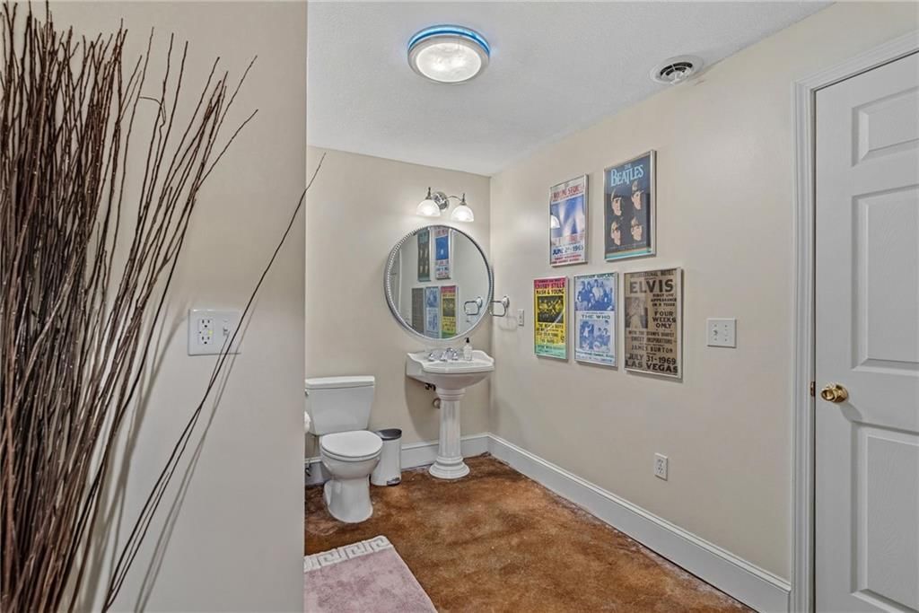 12463 Rosehill Street — photo 32