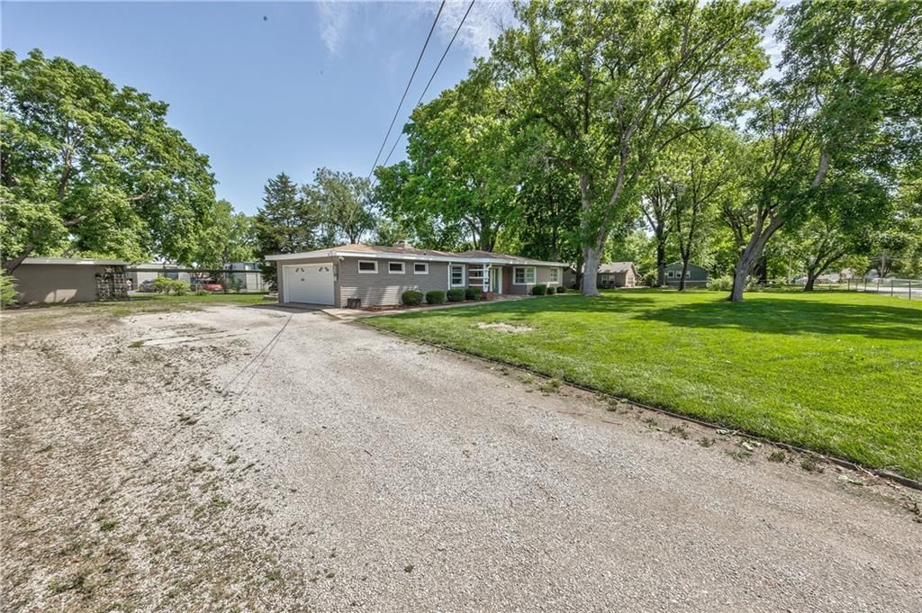 9316 W 80th Street — photo 2