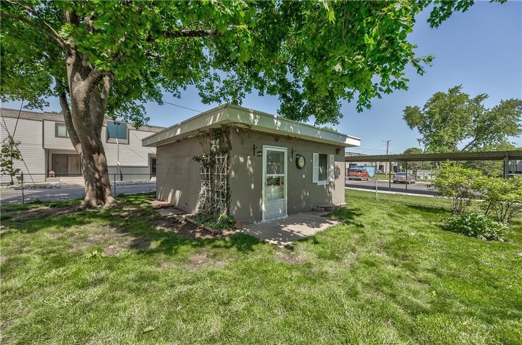 9316 W 80th Street — photo 33
