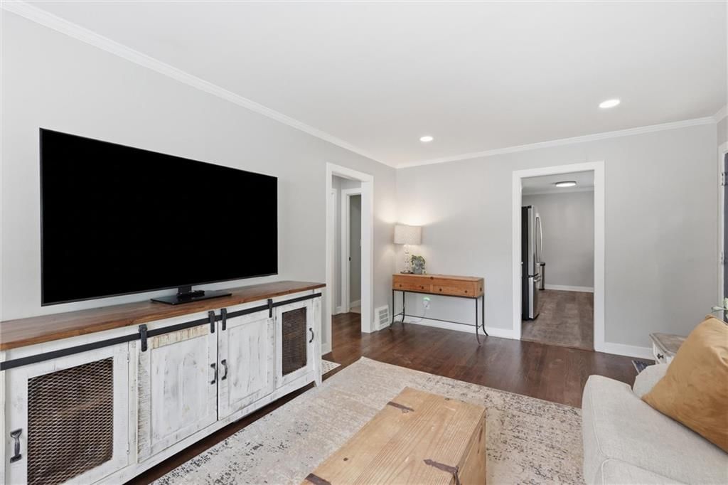 5311 W 50th Terrace — photo 8