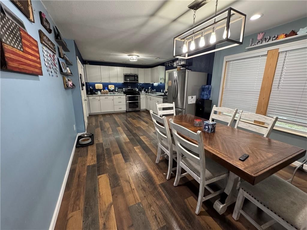 406 S Pesavento Street — photo 10