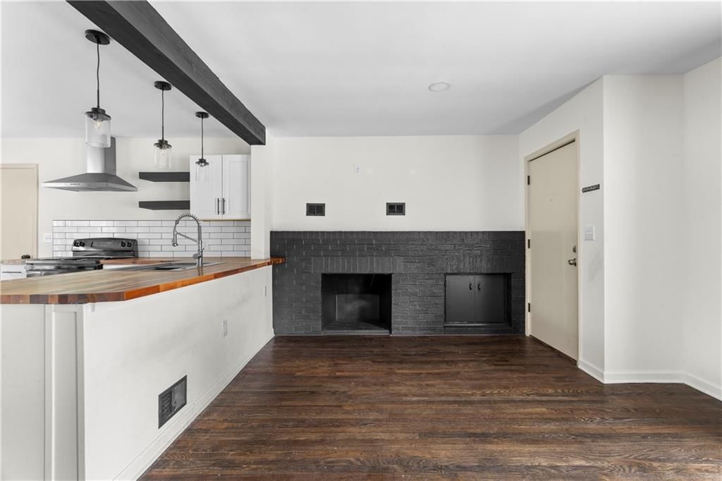 3710 S Sterling Avenue — photo 8