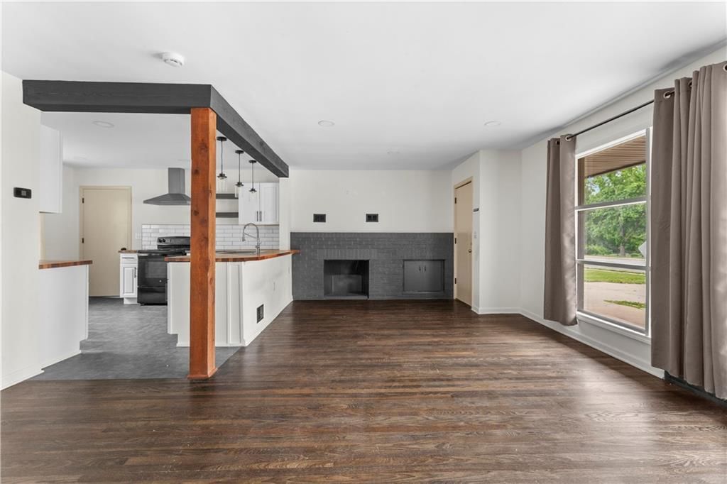 3710 S Sterling Avenue — photo 10