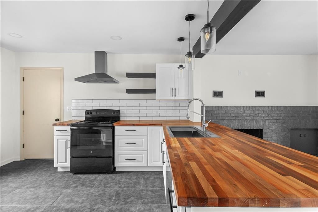 3710 S Sterling Avenue — photo 12