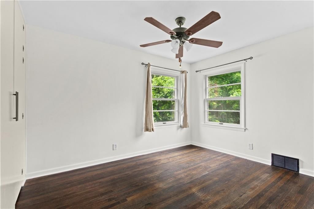 3710 S Sterling Avenue — photo 17