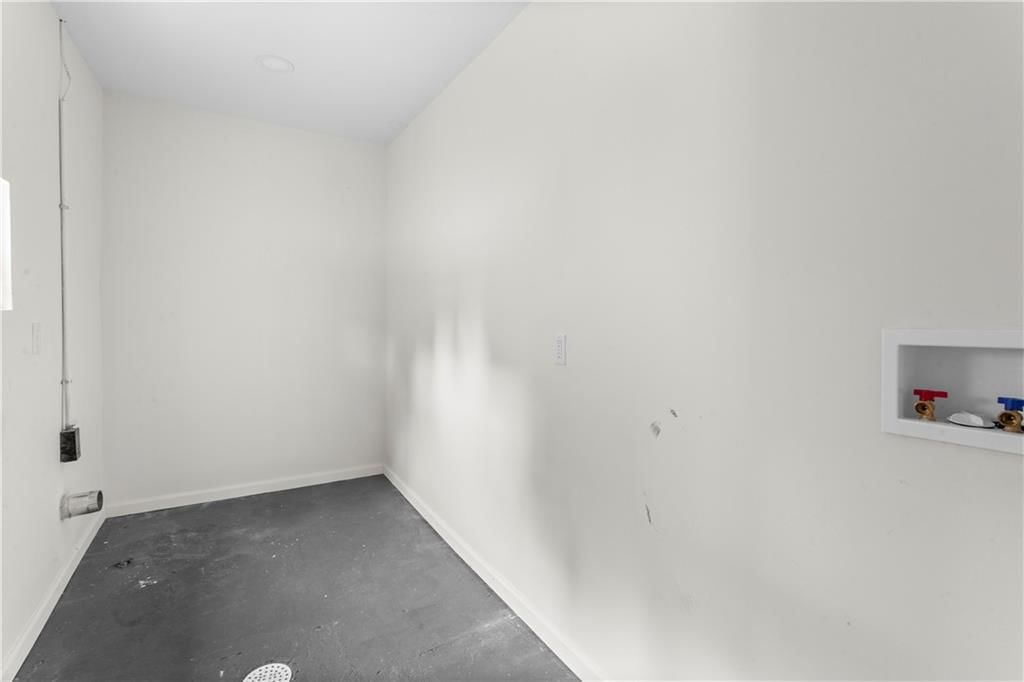 3710 S Sterling Avenue — photo 22
