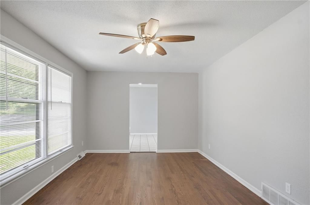 11401 E 61st Terrace — photo 10