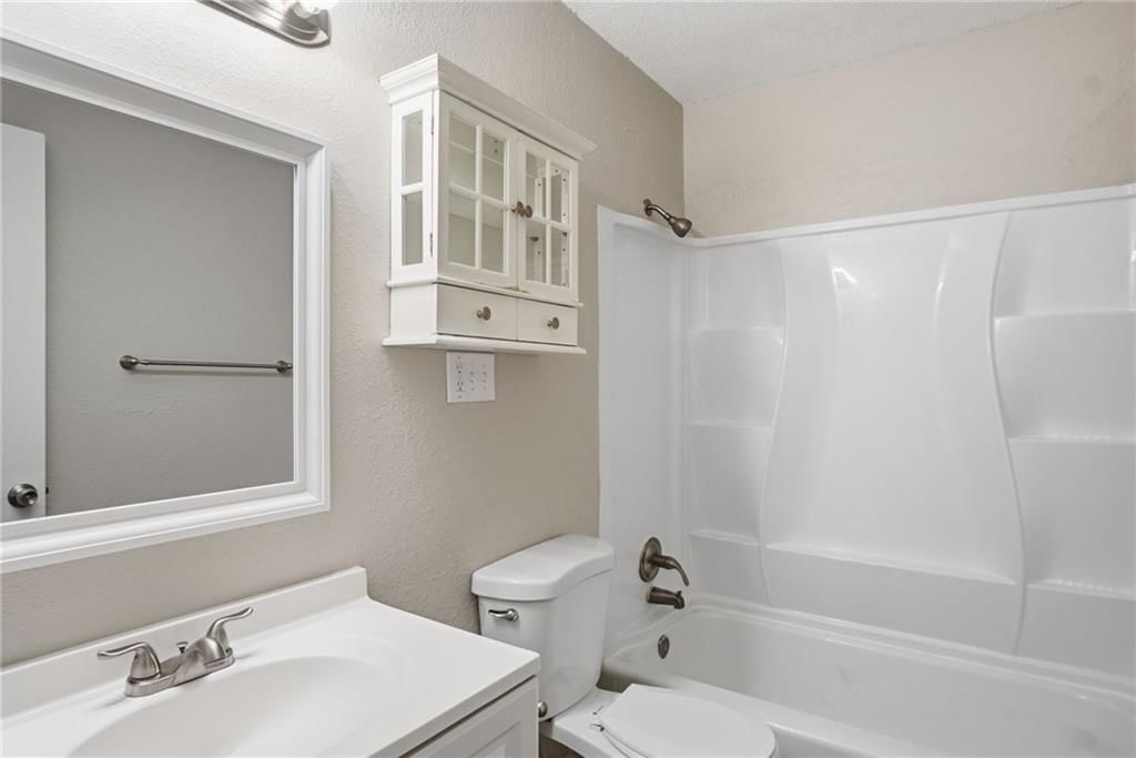 11401 E 61st Terrace — photo 18