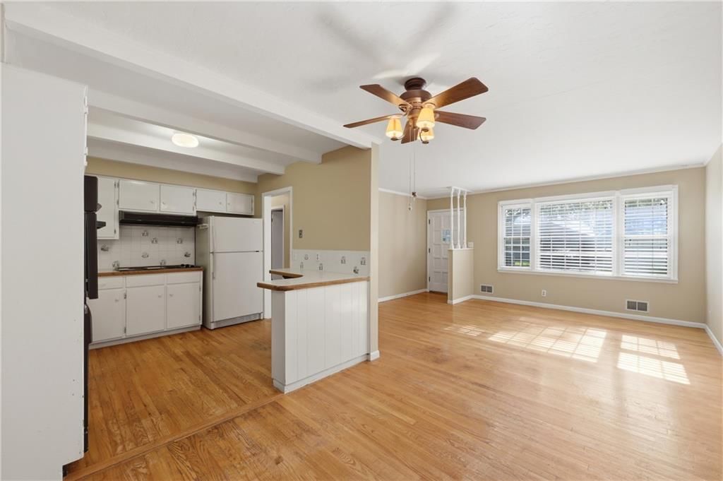 3918 S Main Street — photo 5