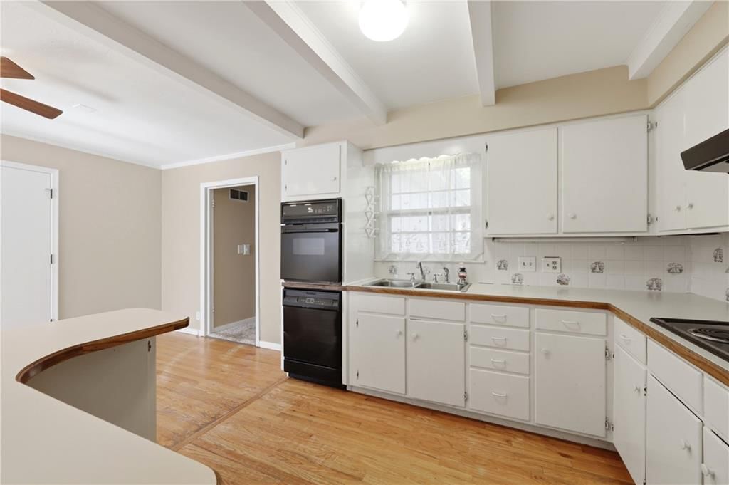 3918 S Main Street — photo 7