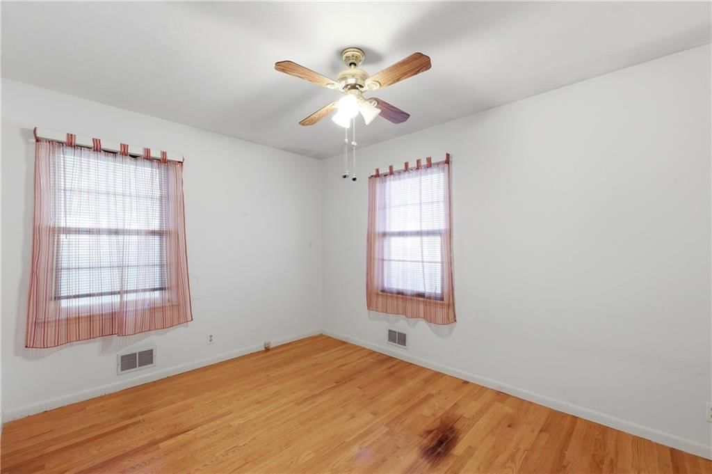 3918 S Main Street — photo 13